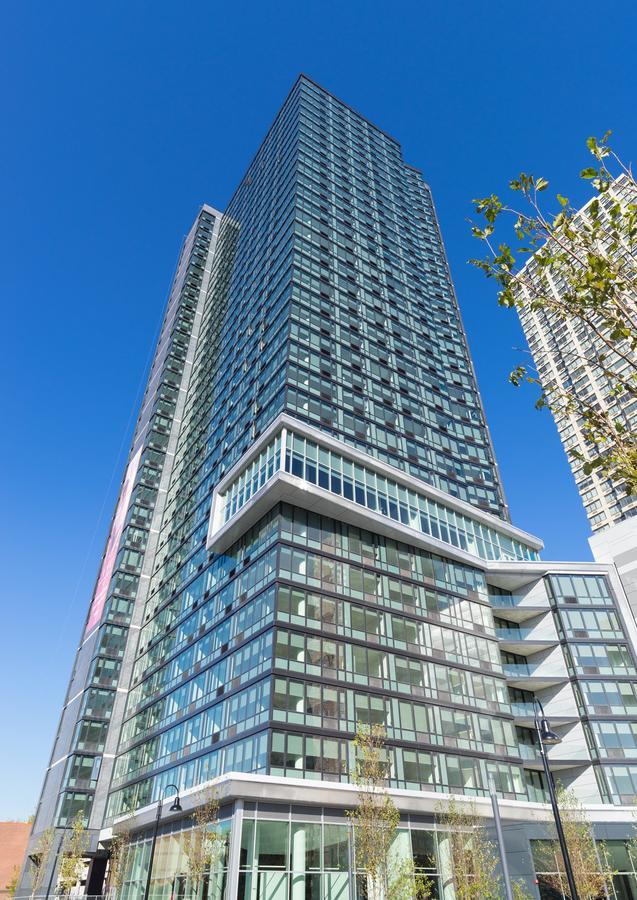Deedee'S Sky Rise Apartments At Newport II Jersey City Exterior photo
