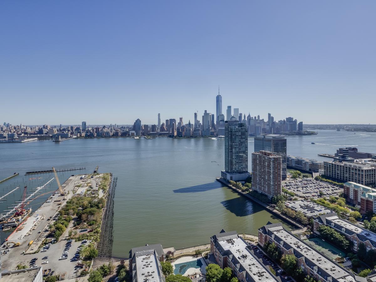 Deedee'S Sky Rise Apartments At Newport II Jersey City Exterior photo