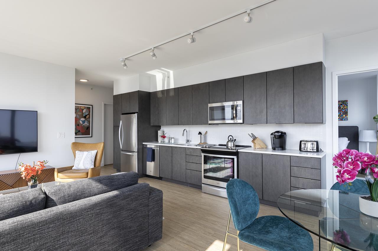 Deedee'S Sky Rise Apartments At Newport II Jersey City Exterior photo